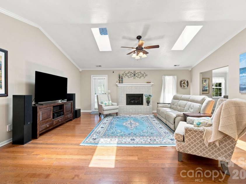 712 Wildwood Drive, Salisbury, NC 28146.  MLS# CAR4421880, YatesRealty ID 49020. 
