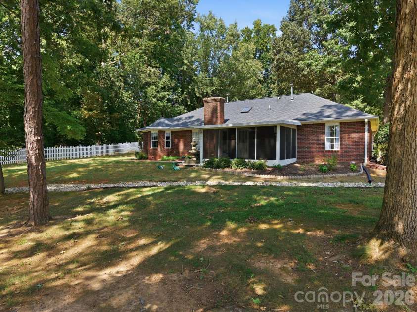 712 Wildwood Drive, Salisbury, NC 28146.  MLS# CAR4421880, YatesRealty ID 49020. 