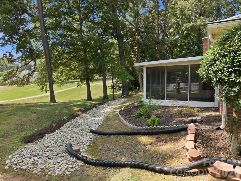 712 Wildwood Drive, Salisbury, NC 28146.  MLS# CAR4421880, YatesRealty ID 49020. 