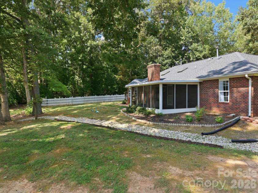 712 Wildwood Drive, Salisbury, NC 28146.  MLS# CAR4421880, YatesRealty ID 49020. 