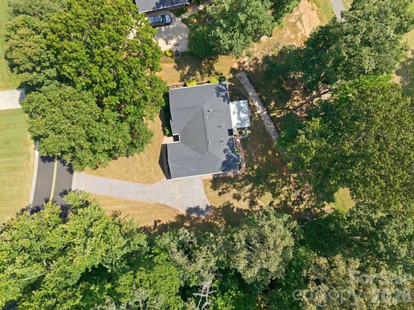 712 Wildwood Drive, Salisbury, NC 28146.  MLS# CAR4421880, YatesRealty ID 49020. 