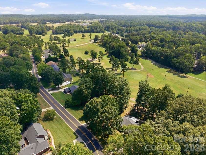 712 Wildwood Drive, Salisbury, NC 28146.  MLS# CAR4421880, YatesRealty ID 49020. 