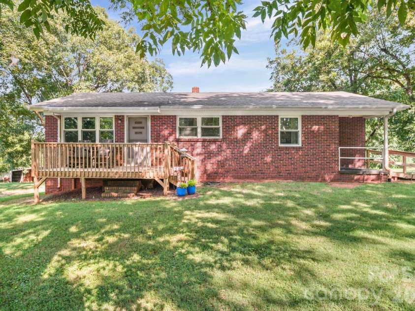 120 Kirkwood Drive, Concord, NC 28025.  MLS# CAR4420881, YatesRealty ID 49021. 
