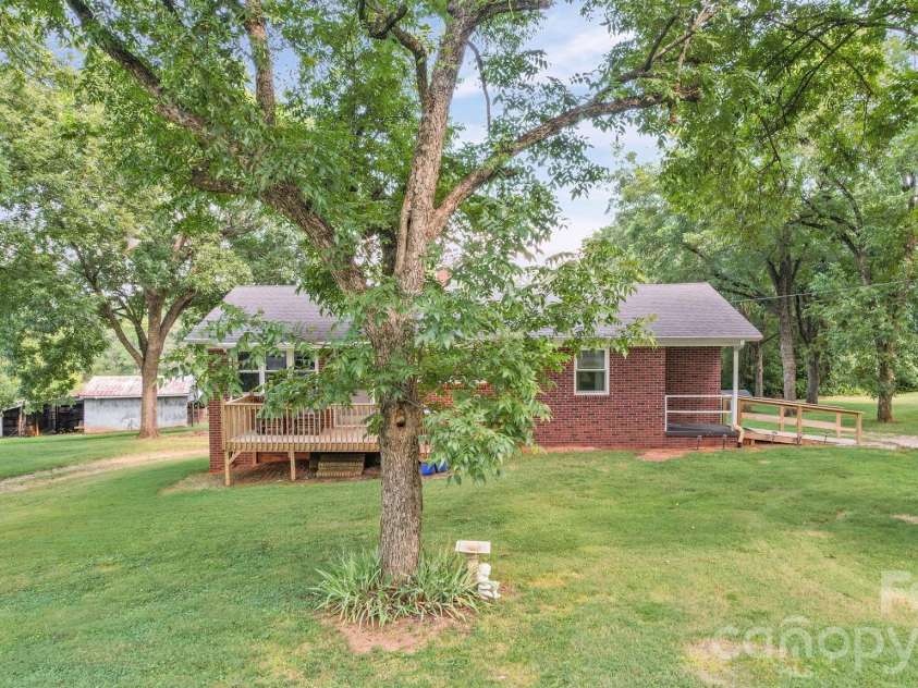 120 Kirkwood Drive, Concord, NC 28025.  MLS# CAR4420881, YatesRealty ID 49021. 