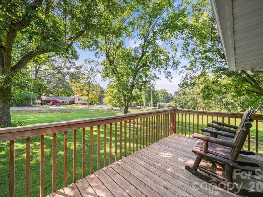 120 Kirkwood Drive, Concord, NC 28025.  MLS# CAR4420881, YatesRealty ID 49021. 