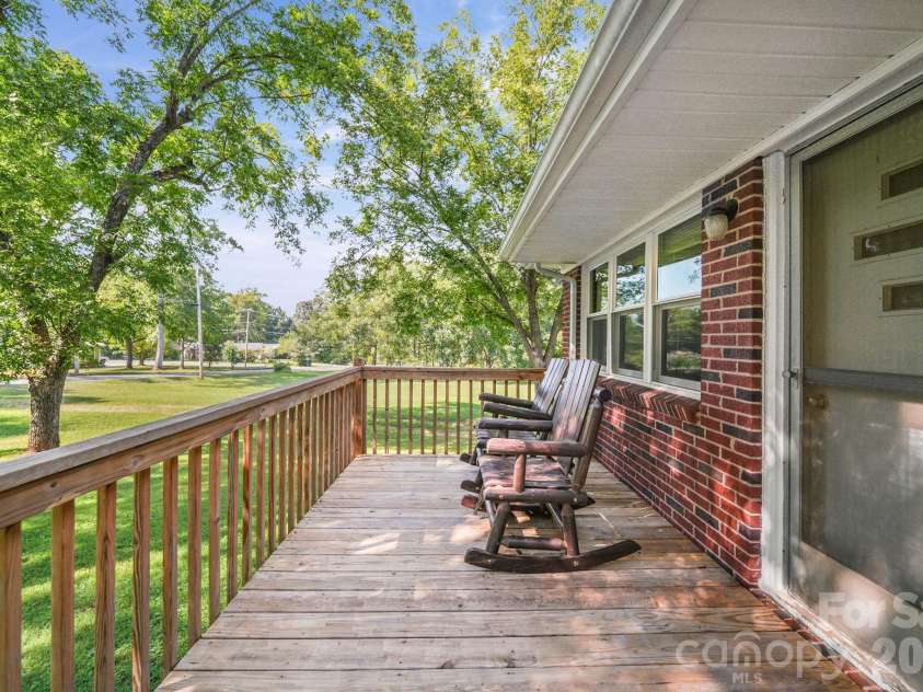 120 Kirkwood Drive, Concord, NC 28025.  MLS# CAR4420881, YatesRealty ID 49021. 