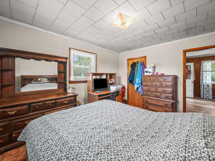 120 Kirkwood Drive, Concord, NC 28025.  MLS# CAR4420881, YatesRealty ID 49021. 