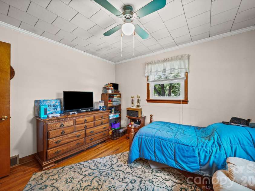 120 Kirkwood Drive, Concord, NC 28025.  MLS# CAR4420881, YatesRealty ID 49021. 