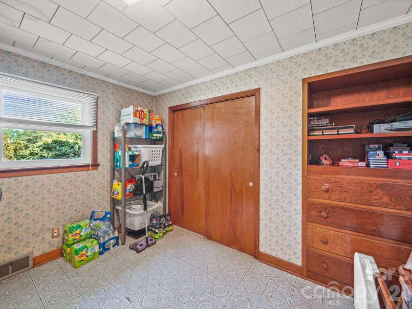 120 Kirkwood Drive, Concord, NC 28025.  MLS# CAR4420881, YatesRealty ID 49021. 