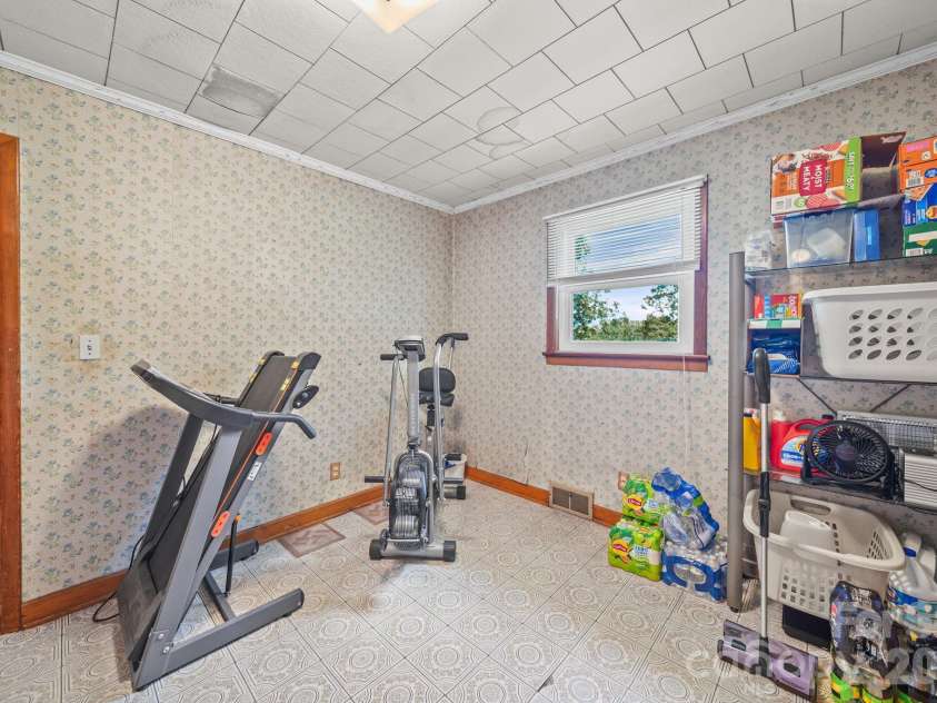 120 Kirkwood Drive, Concord, NC 28025.  MLS# CAR4420881, YatesRealty ID 49021. 