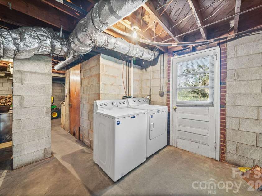 120 Kirkwood Drive, Concord, NC 28025.  MLS# CAR4420881, YatesRealty ID 49021. 