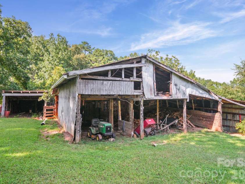 120 Kirkwood Drive, Concord, NC 28025.  MLS# CAR4420881, YatesRealty ID 49021. 