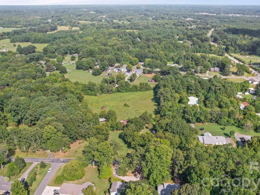 120 Kirkwood Drive, Concord, NC 28025.  MLS# CAR4420881, YatesRealty ID 49021. 