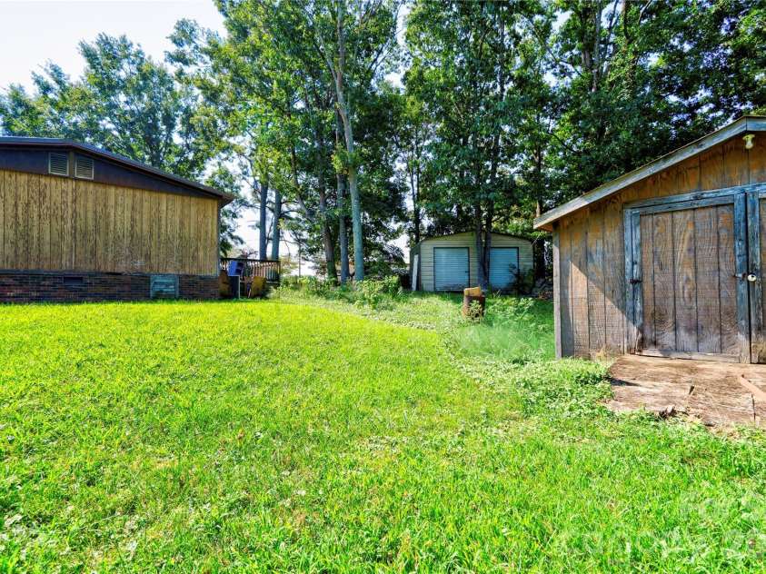 807 Johnnie Bridges Road, Shelby, NC 28150.  MLS# CAR4420066, YatesRealty ID 49023. 