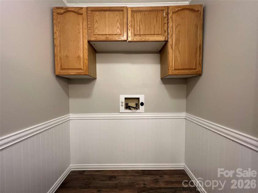 142 Catawba Avenue, Mount Holly, NC 28120.  MLS# CAR4420293, YatesRealty ID 49024. 
