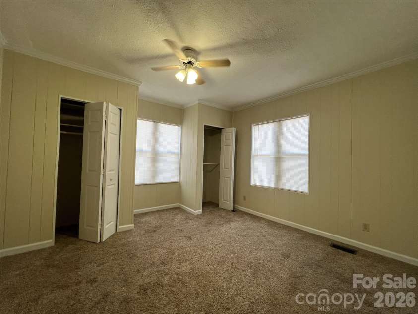 142 Catawba Avenue, Mount Holly, NC 28120.  MLS# CAR4420293, YatesRealty ID 49024. 