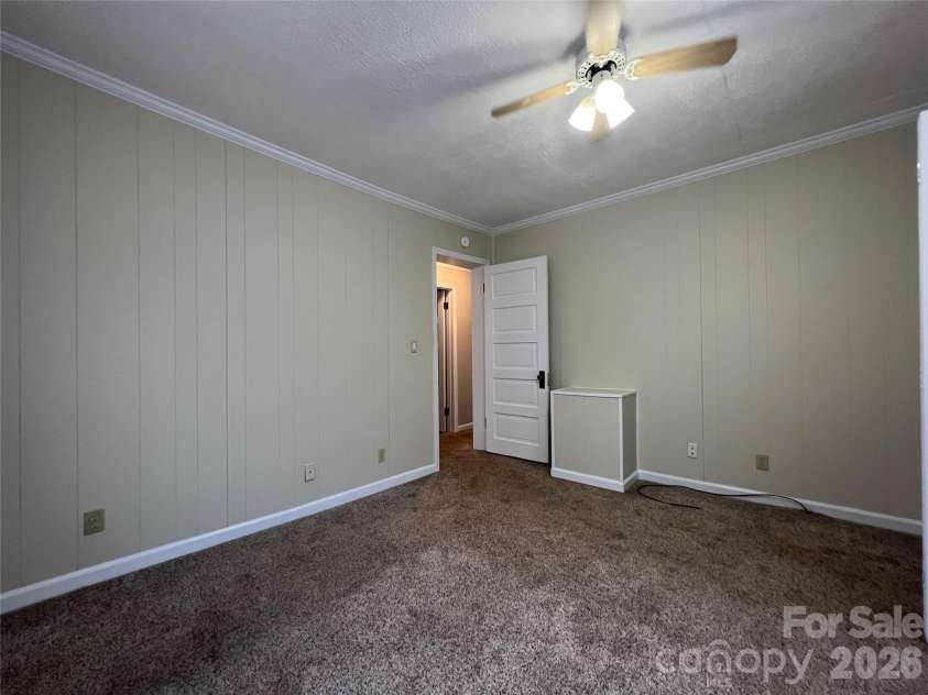 142 Catawba Avenue, Mount Holly, NC 28120.  MLS# CAR4420293, YatesRealty ID 49024. 