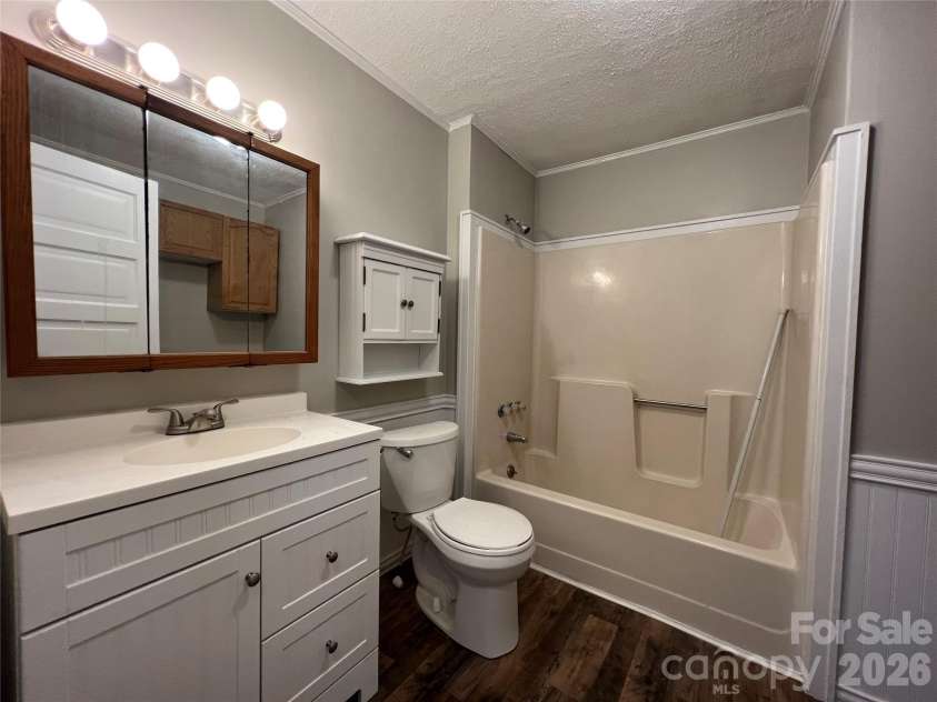 142 Catawba Avenue, Mount Holly, NC 28120.  MLS# CAR4420293, YatesRealty ID 49024. 