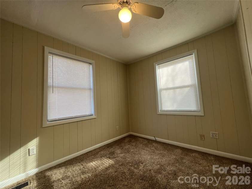 142 Catawba Avenue, Mount Holly, NC 28120.  MLS# CAR4420293, YatesRealty ID 49024. 