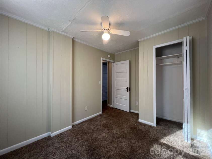 142 Catawba Avenue, Mount Holly, NC 28120.  MLS# CAR4420293, YatesRealty ID 49024. 