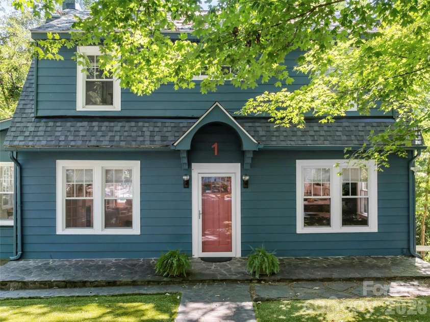 1 Kenilworth Road, Asheville, NC 28803.  MLS# CAR4420250, YatesRealty ID 49025. 
