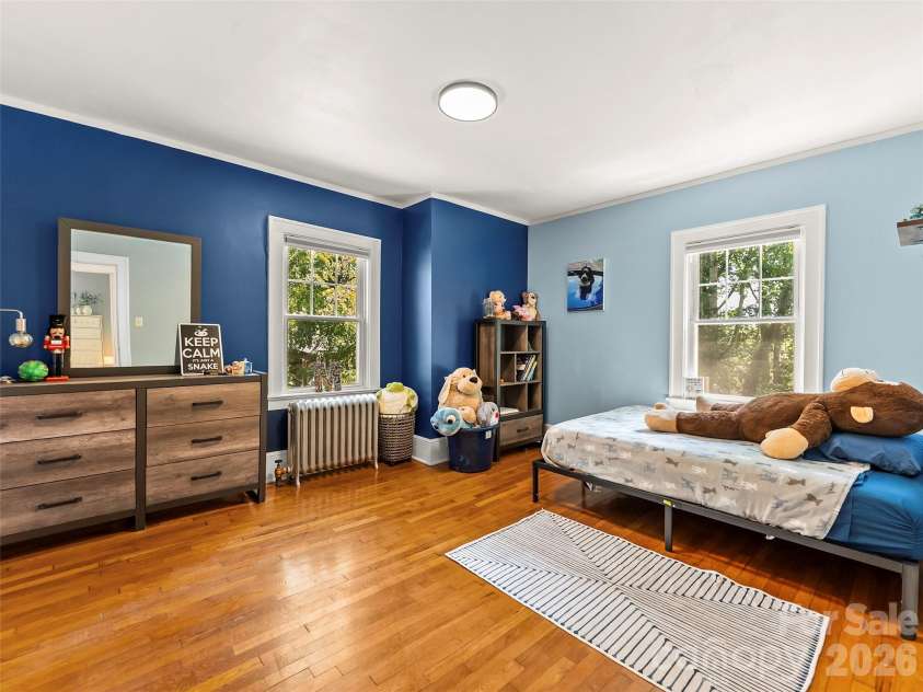 1 Kenilworth Road, Asheville, NC 28803.  MLS# CAR4420250, YatesRealty ID 49025. 