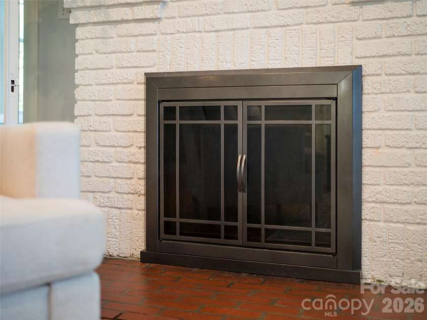 1 Kenilworth Road, Asheville, NC 28803.  MLS# CAR4420250, YatesRealty ID 49025. 