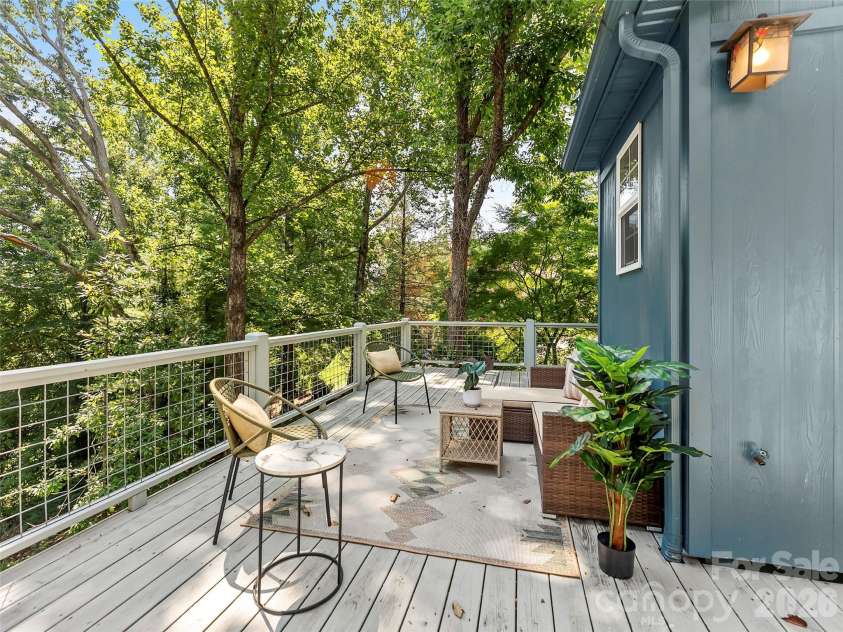 1 Kenilworth Road, Asheville, NC 28803.  MLS# CAR4420250, YatesRealty ID 49025. Huge private deck off the kitchen