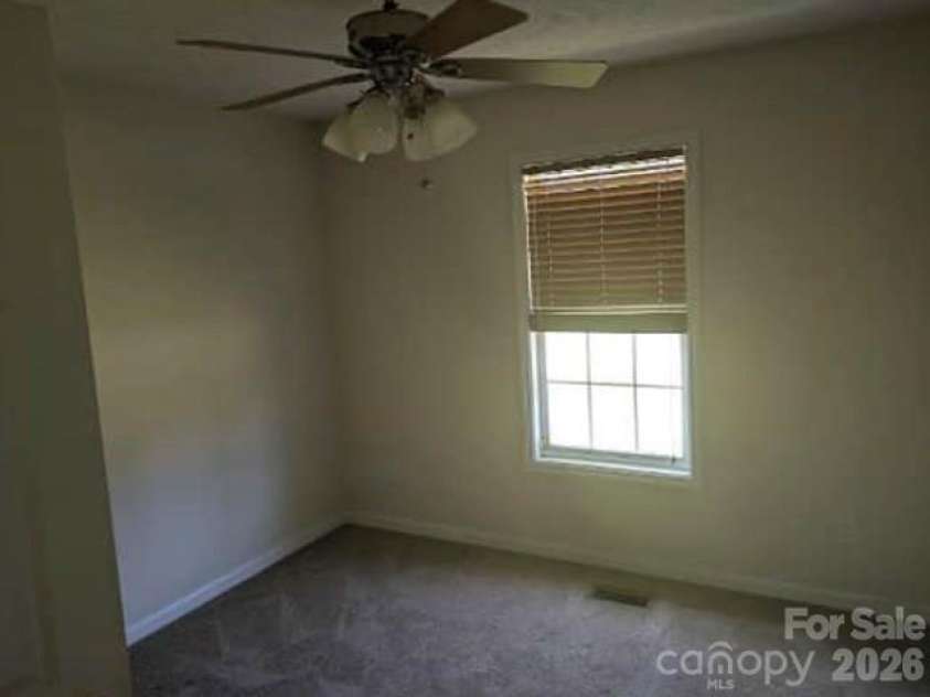 1379 Old Whiteville Road, Lumberton, NC 28358.  MLS# CAR4421953, YatesRealty ID 49029. 