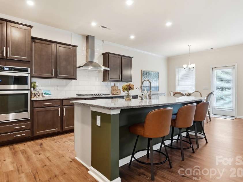 5091 Havencrest Drive, Fort Mill, SC 29715.  MLS# CAR4421716, YatesRealty ID 49031. 