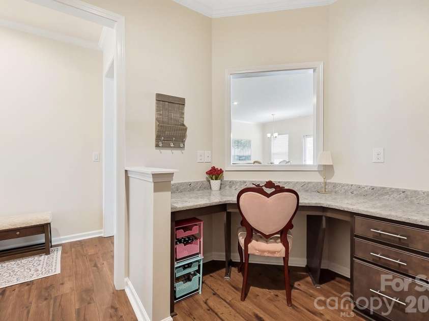 5091 Havencrest Drive, Fort Mill, SC 29715.  MLS# CAR4421716, YatesRealty ID 49031. 