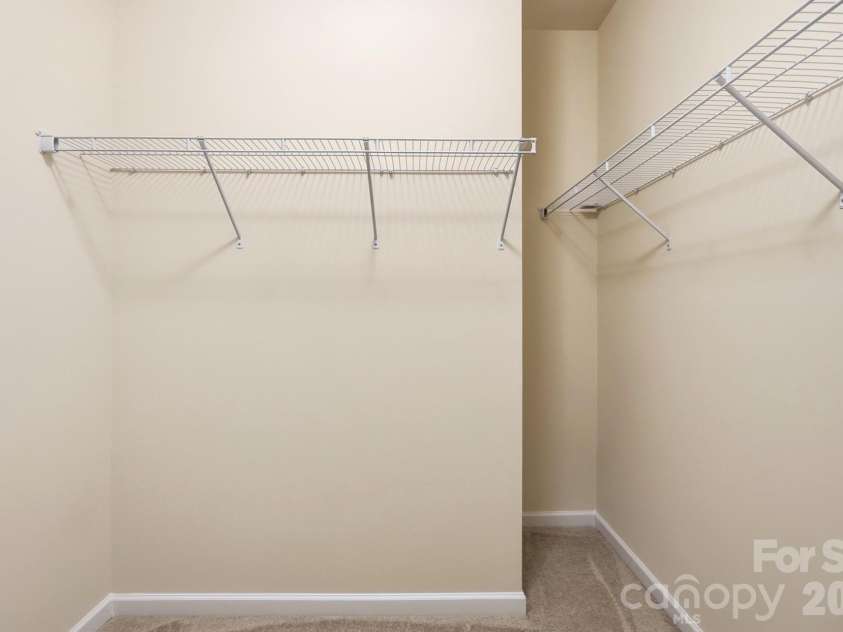 5091 Havencrest Drive, Fort Mill, SC 29715.  MLS# CAR4421716, YatesRealty ID 49031. 