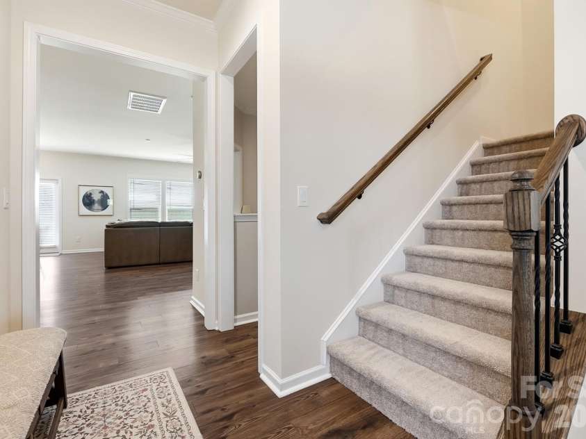 5091 Havencrest Drive, Fort Mill, SC 29715.  MLS# CAR4421716, YatesRealty ID 49031. 