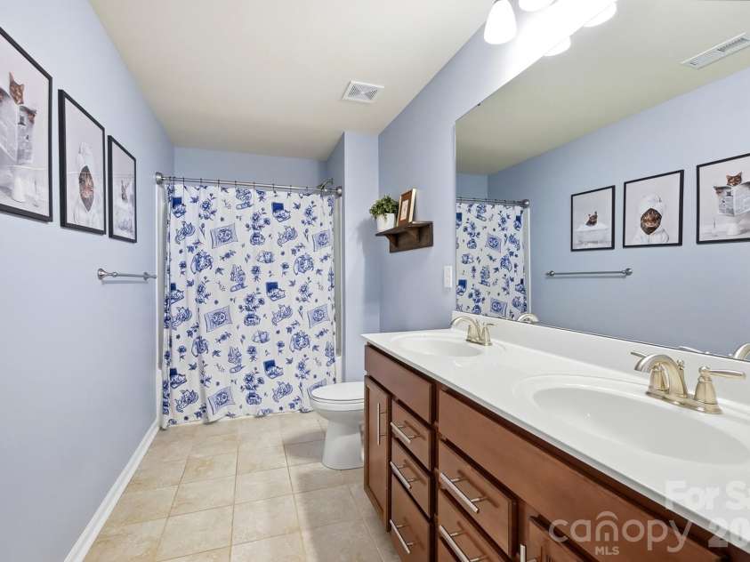 5091 Havencrest Drive, Fort Mill, SC 29715.  MLS# CAR4421716, YatesRealty ID 49031. 