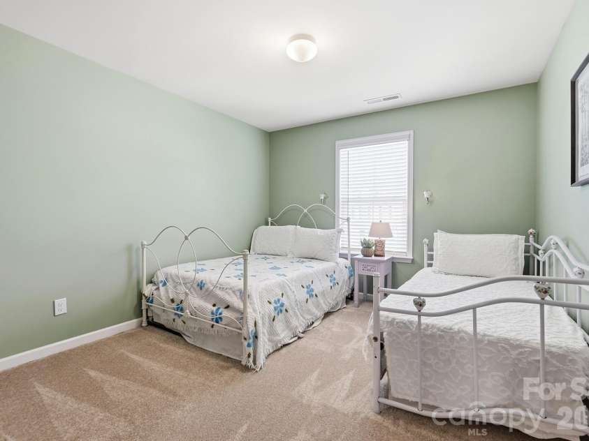 5091 Havencrest Drive, Fort Mill, SC 29715.  MLS# CAR4421716, YatesRealty ID 49031. 