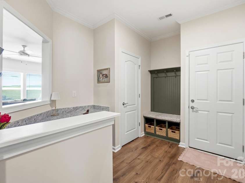 5091 Havencrest Drive, Fort Mill, SC 29715.  MLS# CAR4421716, YatesRealty ID 49031. 