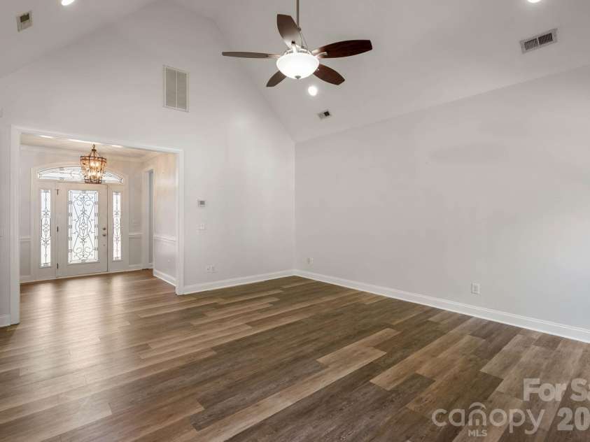 136 Gibralter Point Road, Dallas, NC 28034.  MLS# CAR4420385, YatesRealty ID 49034. 