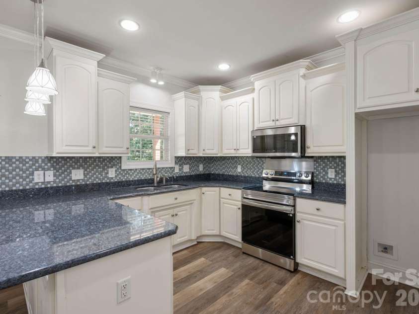 136 Gibralter Point Road, Dallas, NC 28034.  MLS# CAR4420385, YatesRealty ID 49034. 