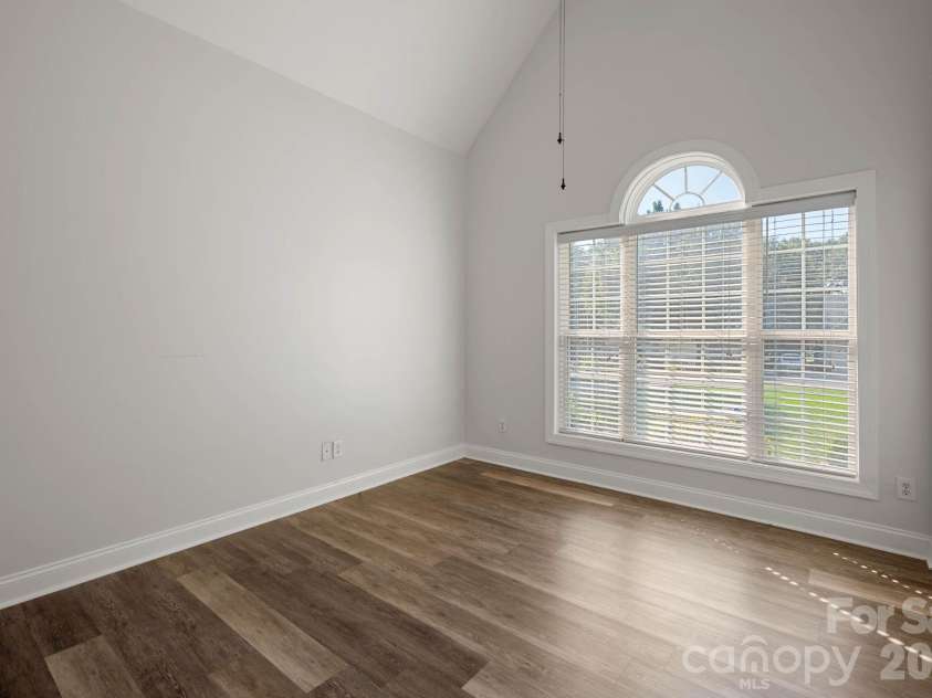 136 Gibralter Point Road, Dallas, NC 28034.  MLS# CAR4420385, YatesRealty ID 49034. 