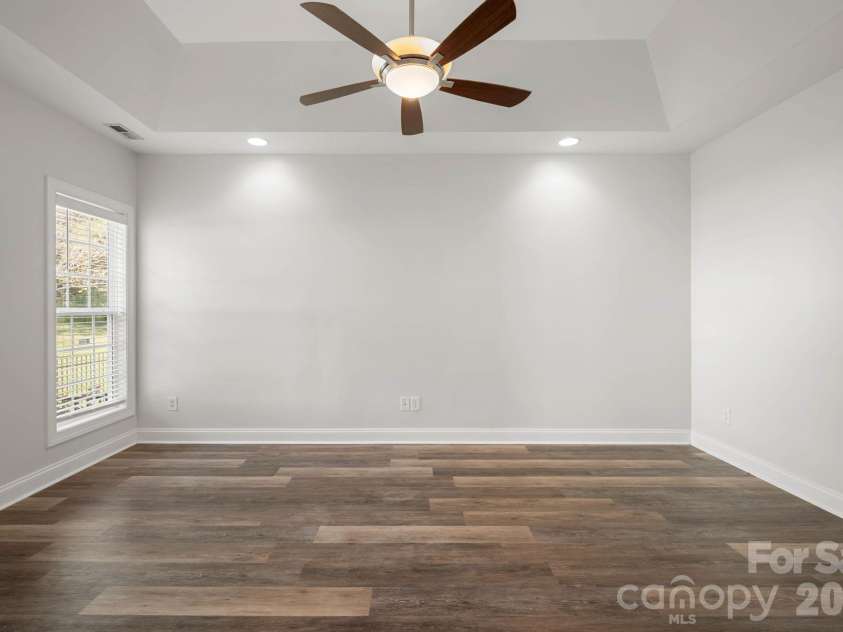136 Gibralter Point Road, Dallas, NC 28034.  MLS# CAR4420385, YatesRealty ID 49034. 
