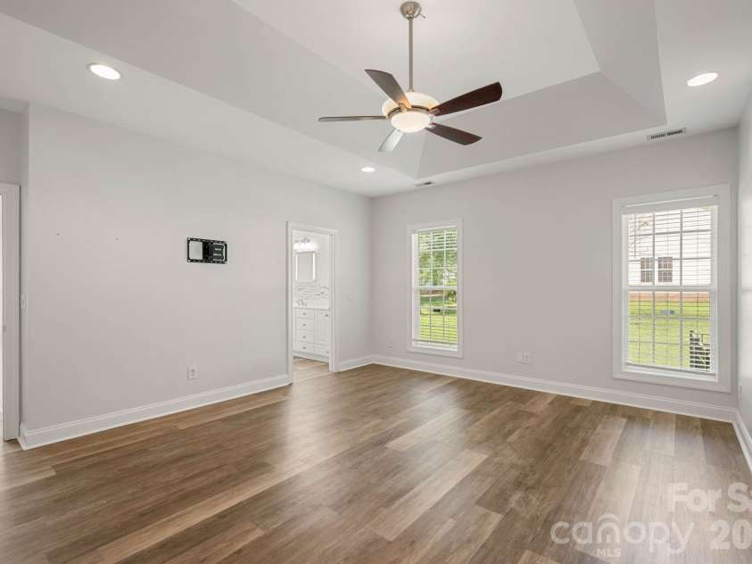 136 Gibralter Point Road, Dallas, NC 28034.  MLS# CAR4420385, YatesRealty ID 49034. 