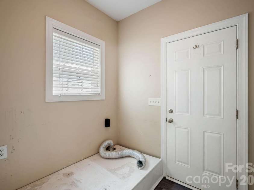 136 Gibralter Point Road, Dallas, NC 28034.  MLS# CAR4420385, YatesRealty ID 49034. 