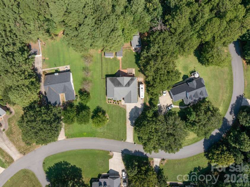 136 Gibralter Point Road, Dallas, NC 28034.  MLS# CAR4420385, YatesRealty ID 49034. 