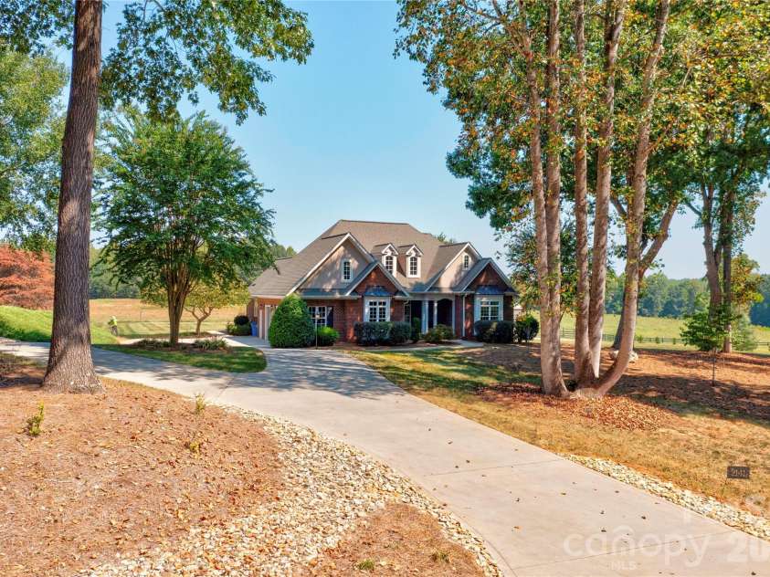 2141 Jack Wilson Road, Shelby, NC 28150.  MLS# CAR4421502, YatesRealty ID 49035. Front Right