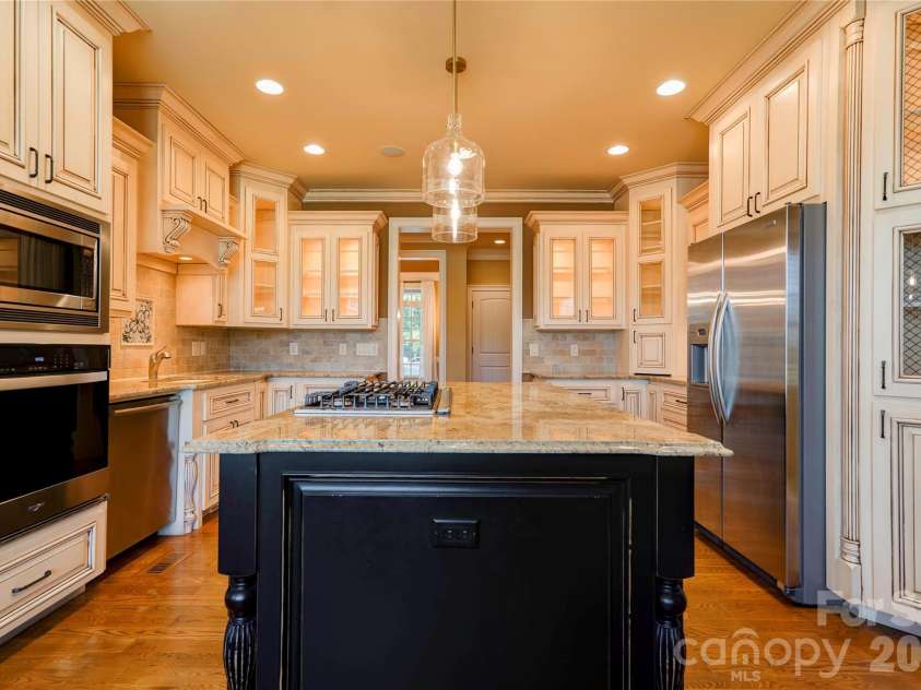 2141 Jack Wilson Road, Shelby, NC 28150.  MLS# CAR4421502, YatesRealty ID 49035. Kitchen
