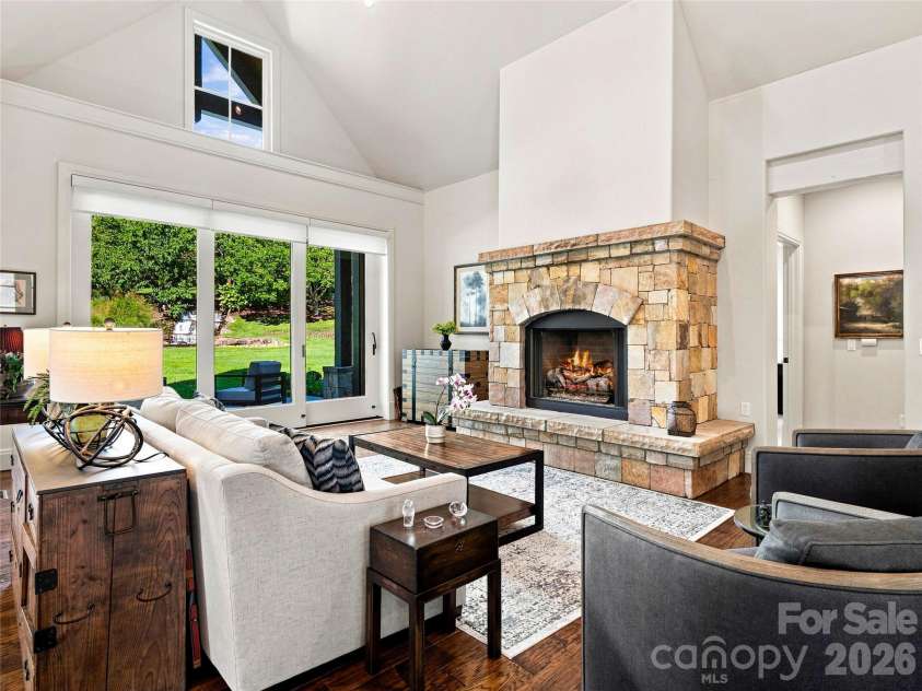 583 Walnut Valley Parkway, Arden, NC 28704.  MLS# CAR4413948, YatesRealty ID 49036. 
