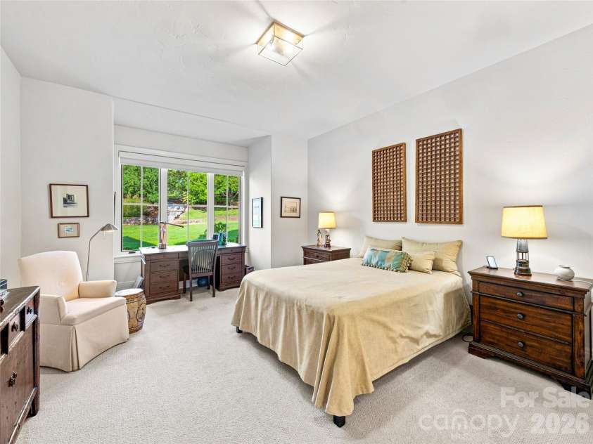 583 Walnut Valley Parkway, Arden, NC 28704.  MLS# CAR4413948, YatesRealty ID 49036. 