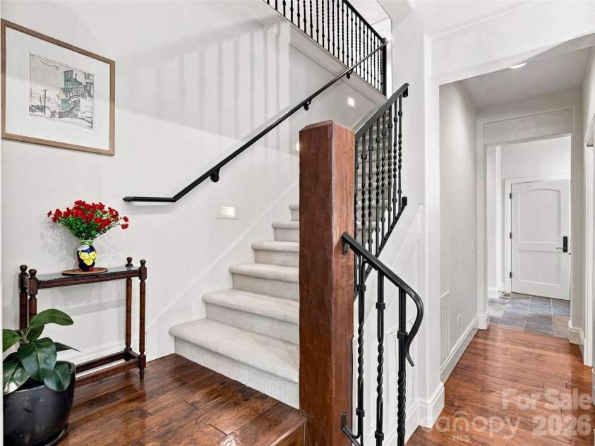 583 Walnut Valley Parkway, Arden, NC 28704.  MLS# CAR4413948, YatesRealty ID 49036. 
