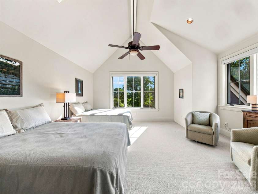583 Walnut Valley Parkway, Arden, NC 28704.  MLS# CAR4413948, YatesRealty ID 49036. 