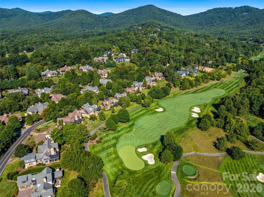 583 Walnut Valley Parkway, Arden, NC 28704.  MLS# CAR4413948, YatesRealty ID 49036. 